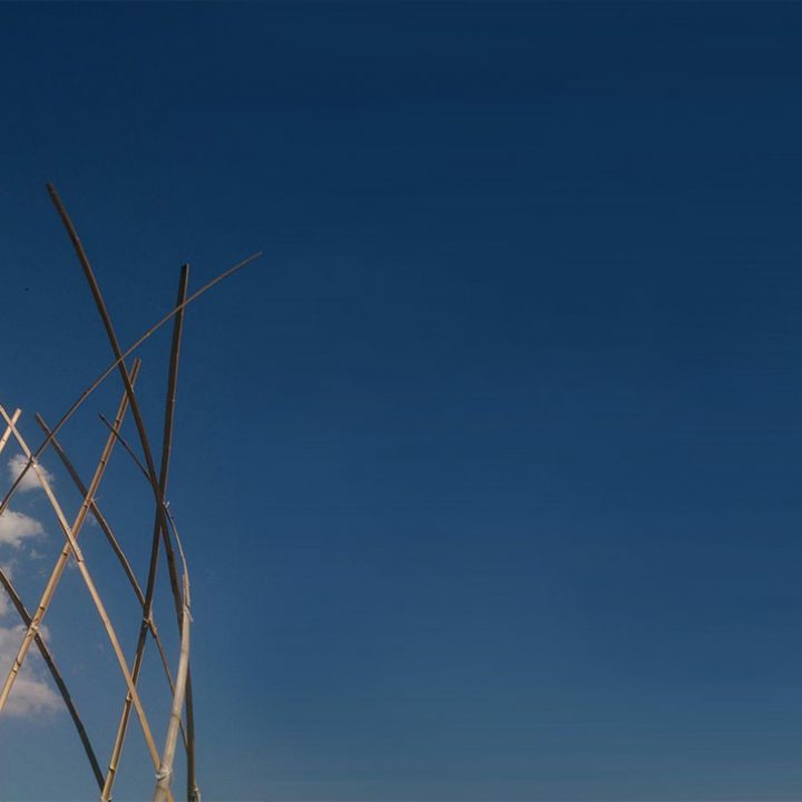 Chillout zone, bamboo, relax e proiezioni – Harmonized